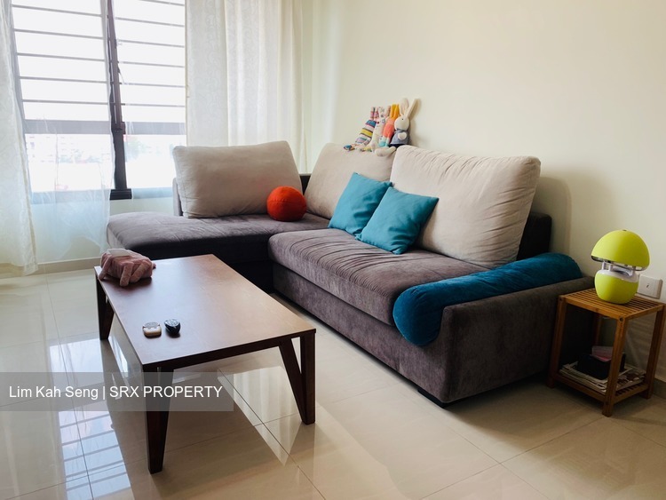 Yishun Street 31 thumbnail photo